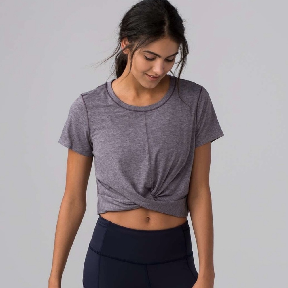 Lululemon intended crop tee in heathered black currant size 6